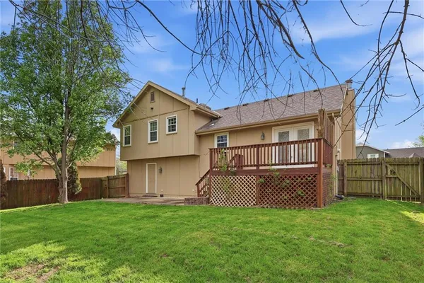 $300,000 | 10103 North Central Street, Kansas City, MO 64155