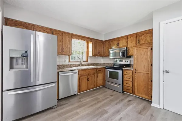 $300,000 | 10103 North Central Street, Kansas City, MO 64155