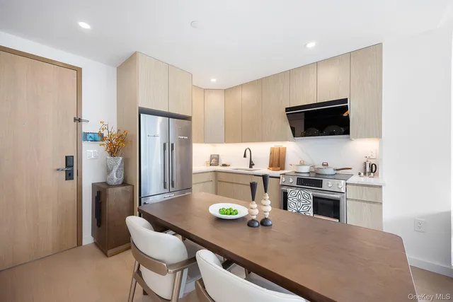 $1,046,000 | 35-30 146th Street, Unit 506 | Murray Hill - Flushing