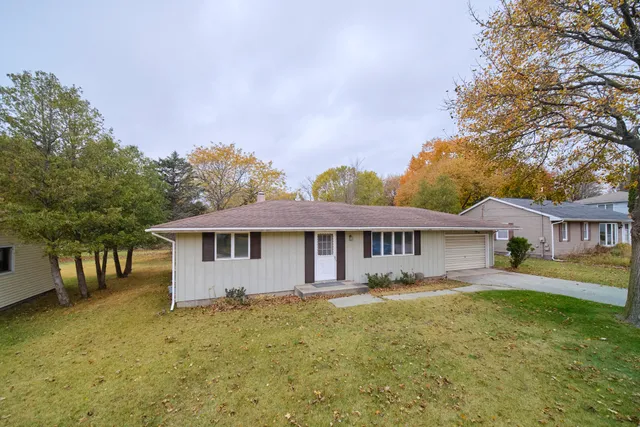 $235,000 | 820 Robinson Street, Manistee, MI 49660