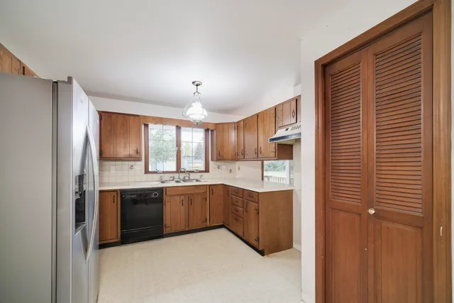 $235,000 | 820 Robinson Street, Manistee, MI 49660