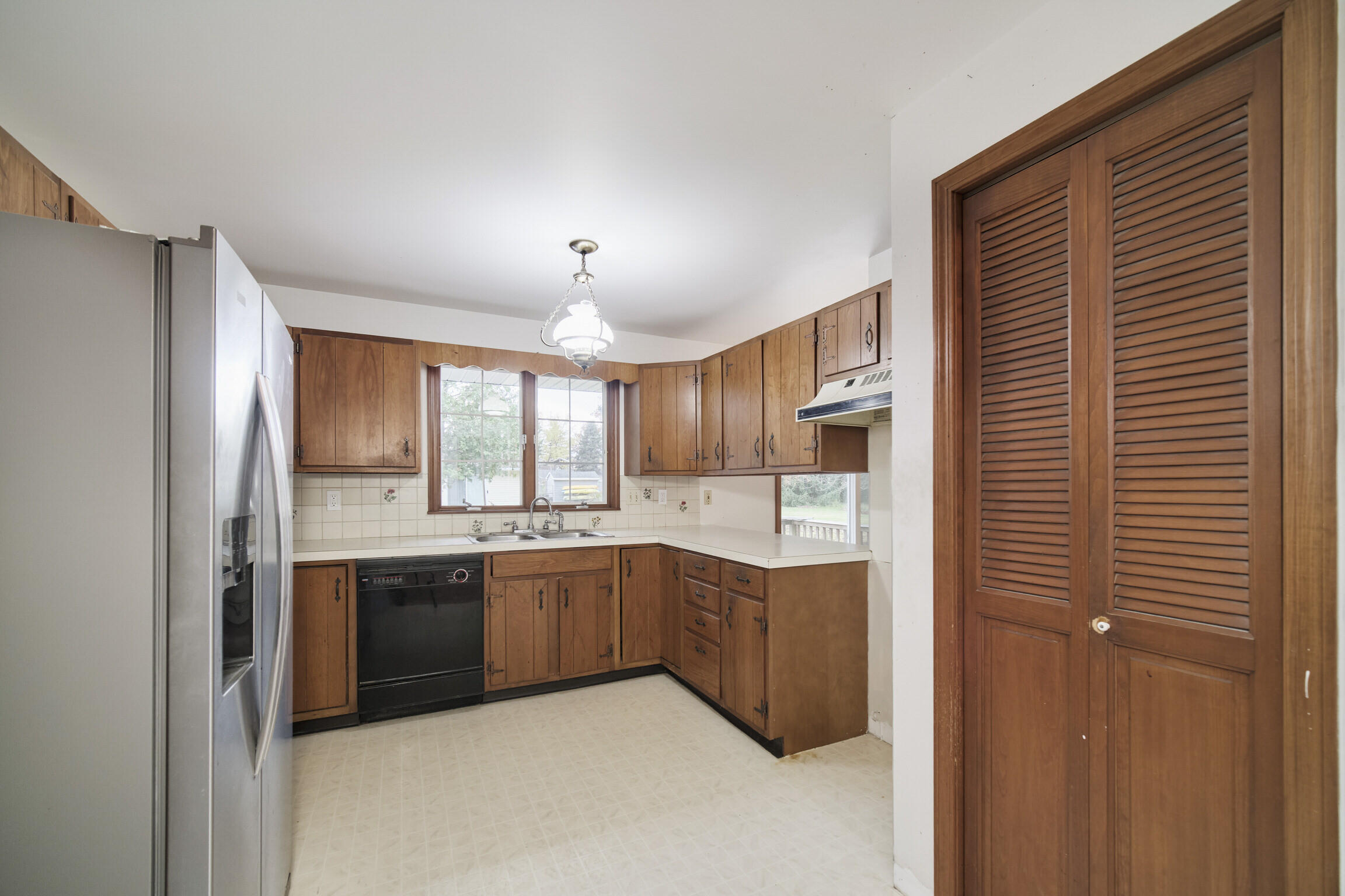 820 Robinson Street Manistee, MI 49660 - Photo 14 of 37 Kitchen