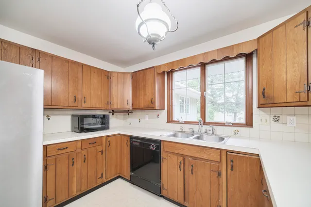 $235,000 | 820 Robinson Street, Manistee, MI 49660