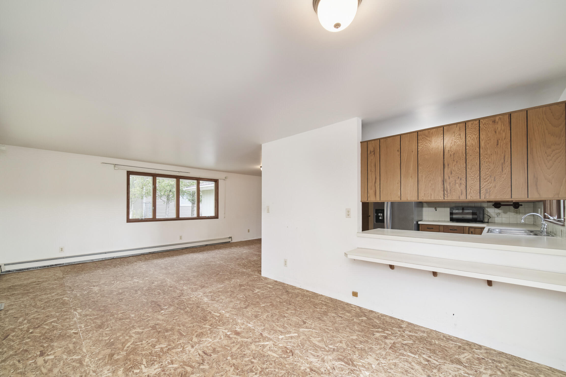 820 Robinson Street Manistee, MI 49660 - Photo 16 of 37 Snack Bar