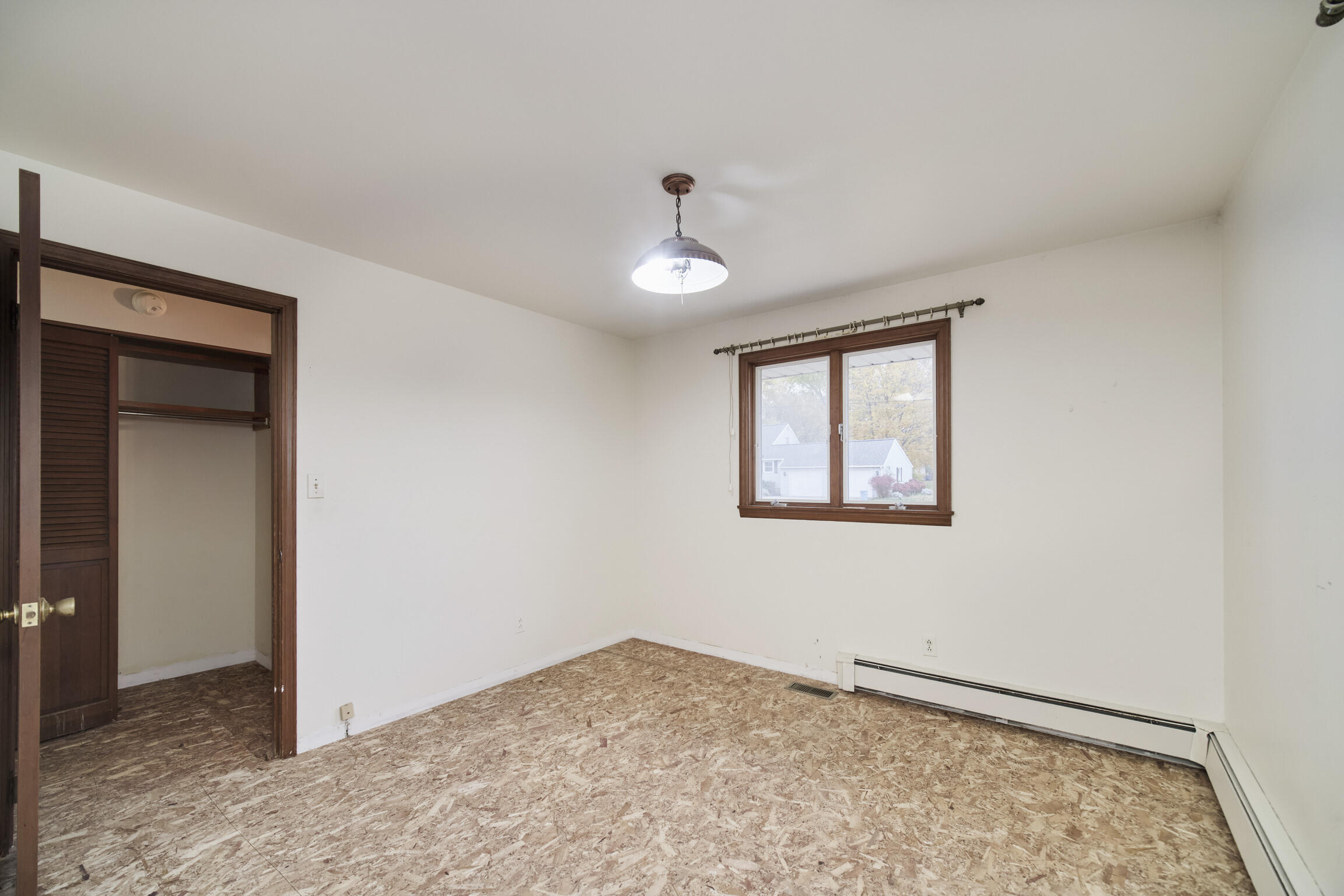 820 Robinson Street Manistee, MI 49660 - Photo 21 of 37 Bedroom 2