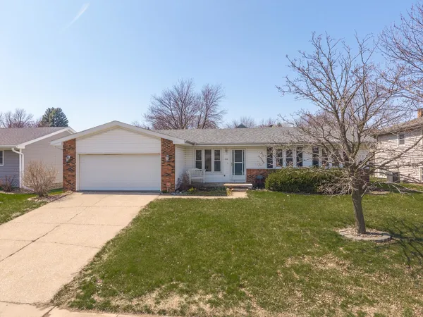 $248,000 | 1312 Nicki Drive, Bloomington, IL 61704