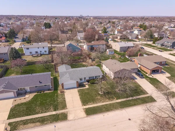 $248,000 | 1312 Nicki Drive, Bloomington, IL 61704