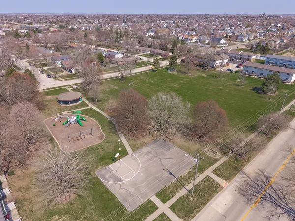 $248,000 | 1312 Nicki Drive, Bloomington, IL 61704