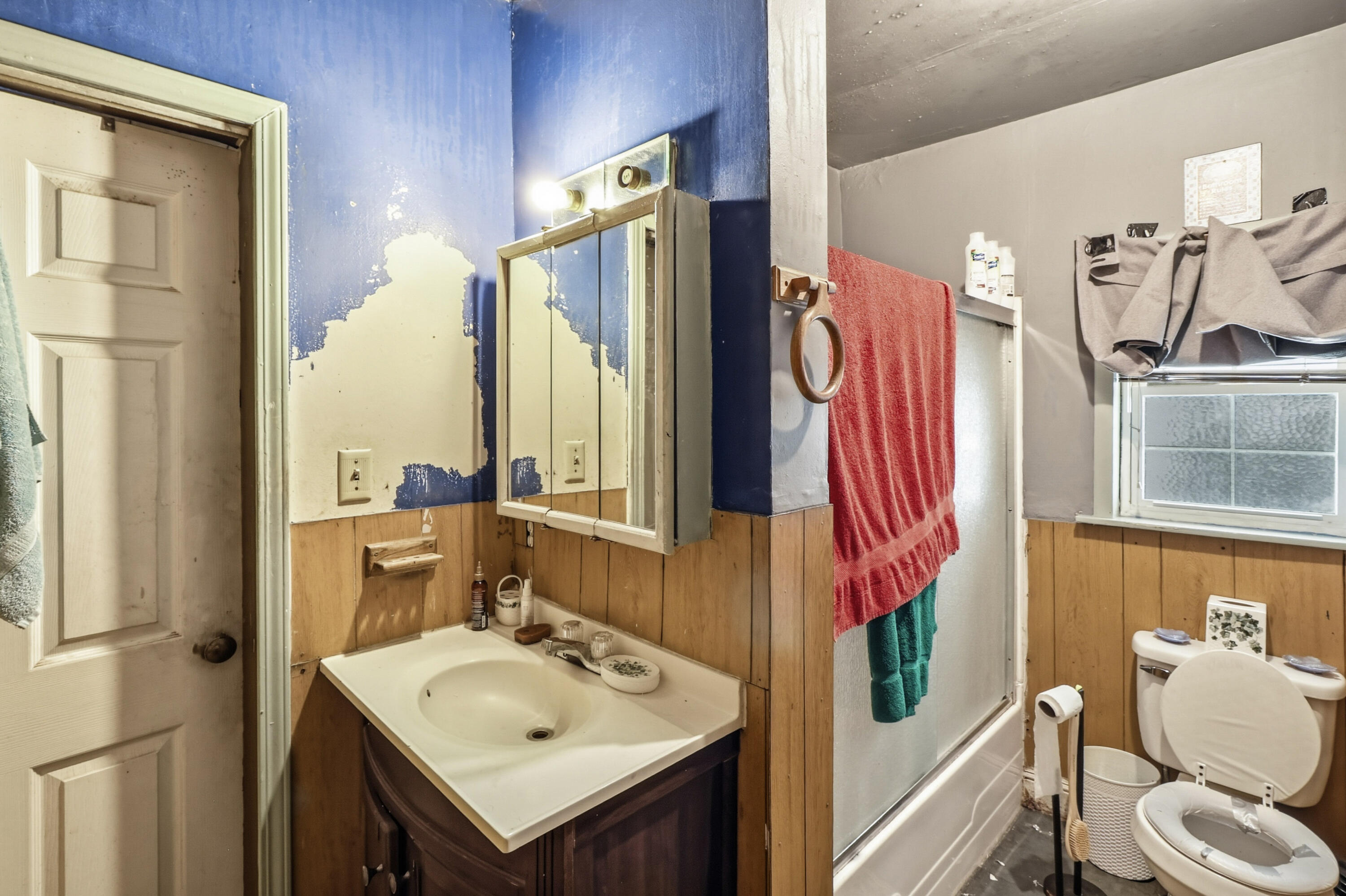 815 Locust Street Redding, CA 96001 - Photo 14 of 23 14-05