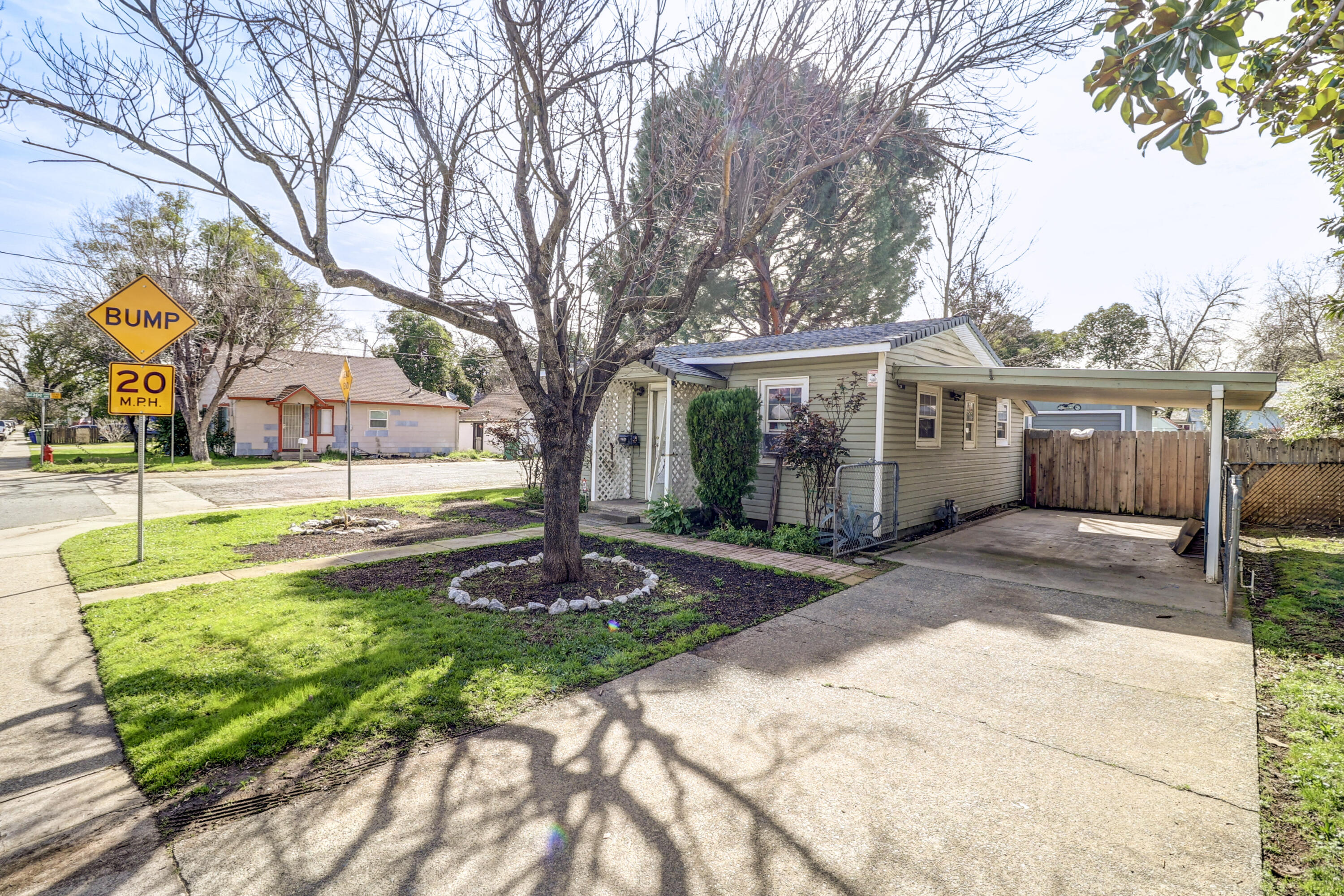 815 Locust Street Redding, CA 96001 - Photo 2 of 23 2-IMG_8818_19_20_21_22