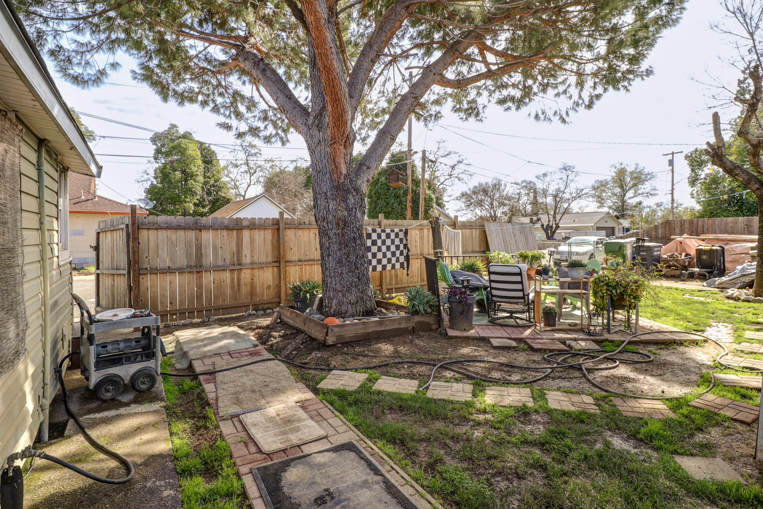 815 Locust Street Redding, CA 96001 - Photo 22 of 23 22-IMG_8858_59_60_61_62