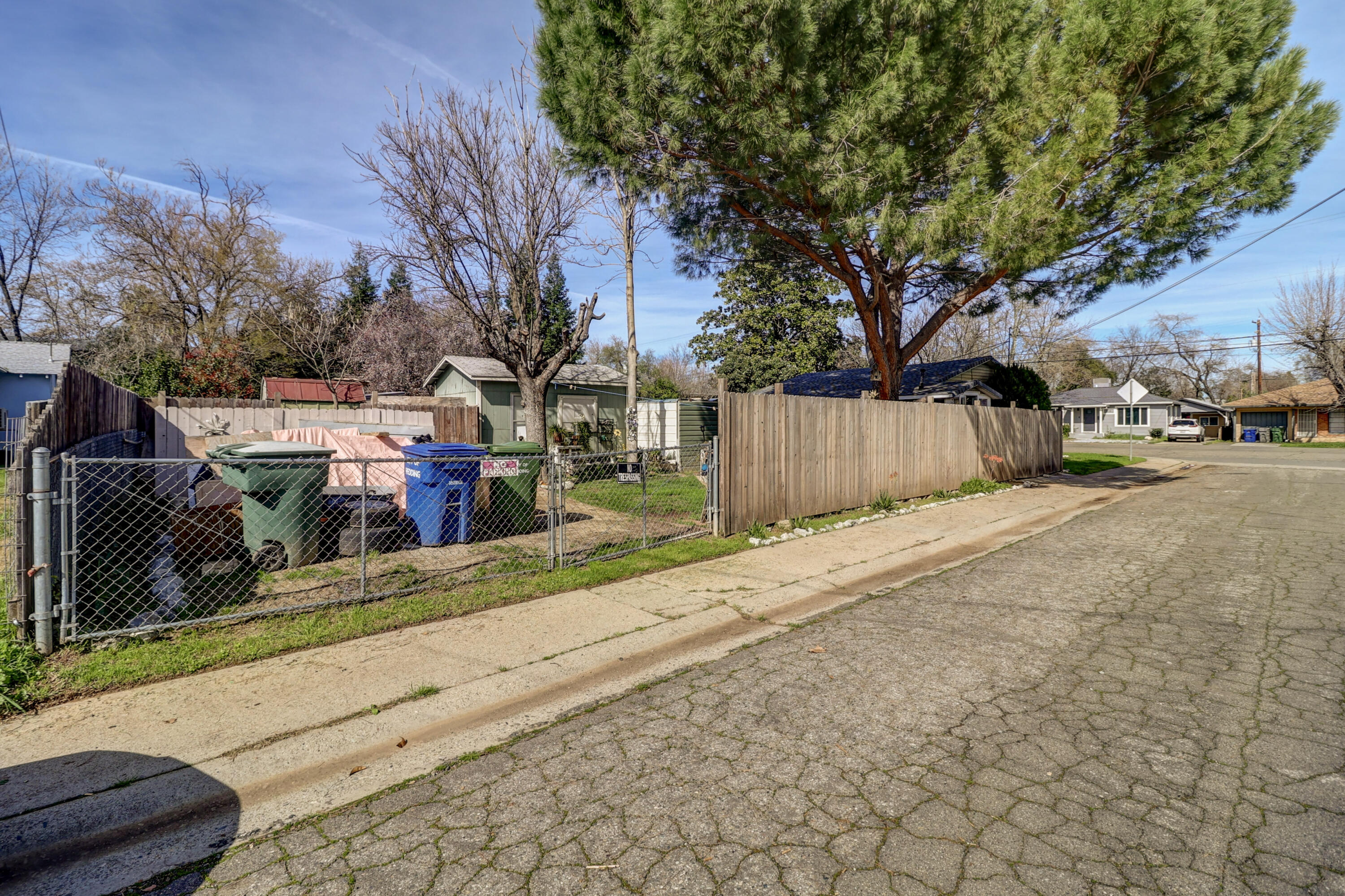 815 Locust Street Redding, CA 96001 - Photo 23 of 23 23-IMG_8863_4_5_6_7