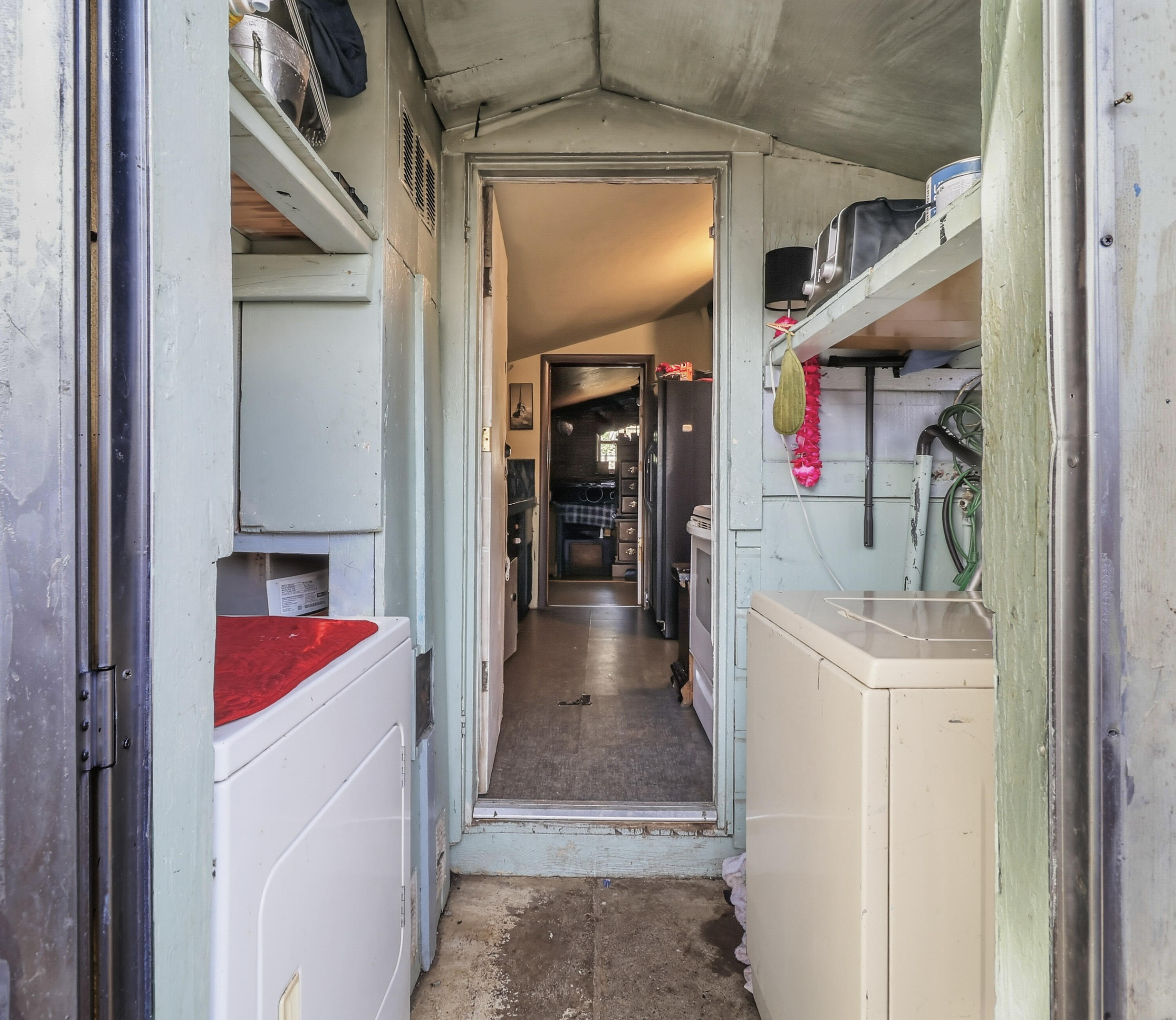 815 Locust Street Redding, CA 96001 - Photo 7 of 23 7-06