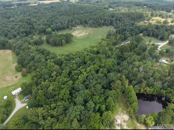 $324,900 | 20003 Gore Road, Ste. Genevieve, MO 63670