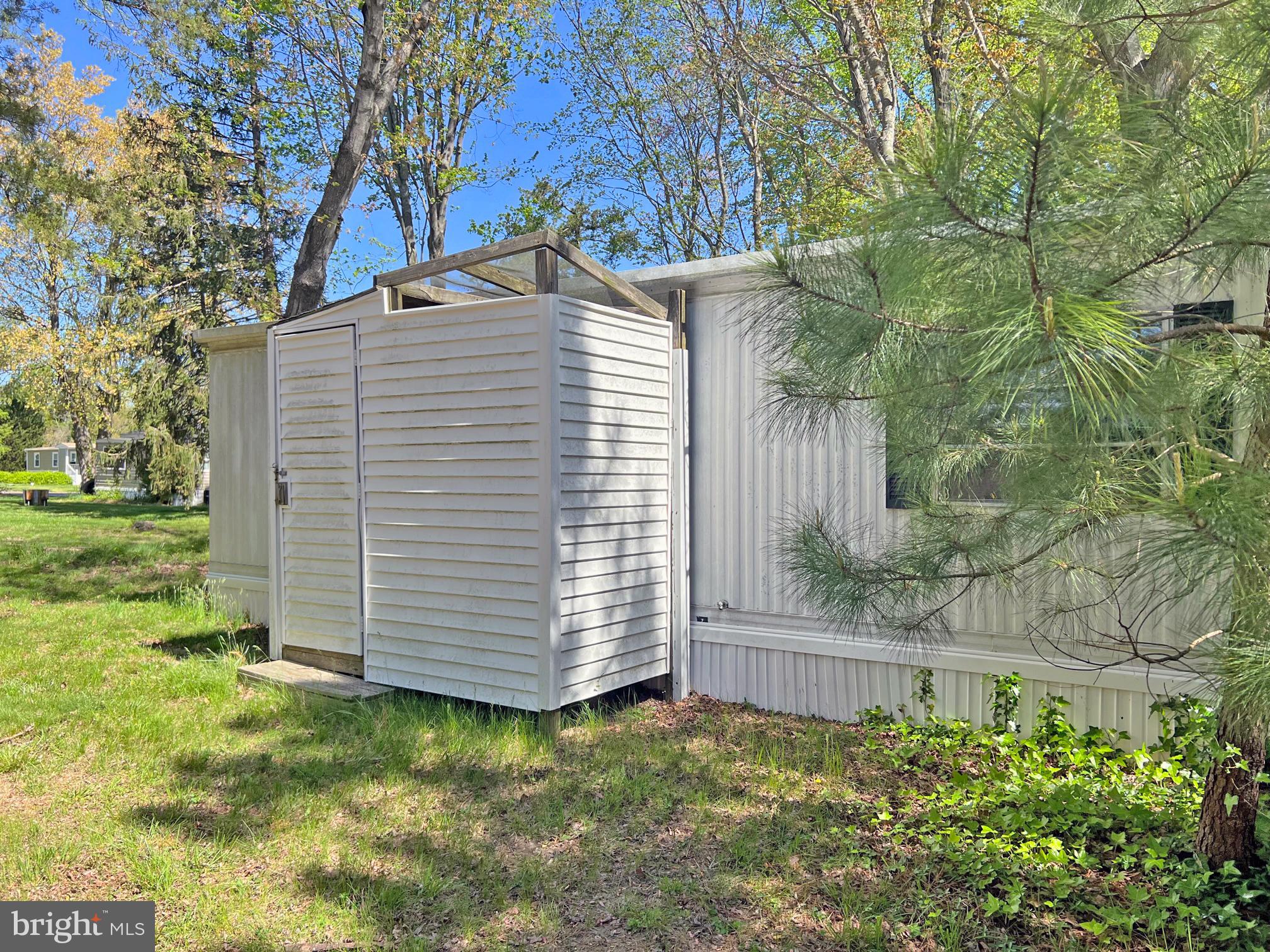 17138 Holly Road, Unit 69 Lewes, DE 19958 - Photo 20 of 23 Outdoor Shower