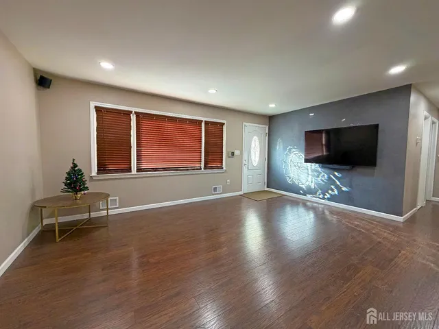 $3,800 | 7 Joseph Court, South Amboy, NJ 08879