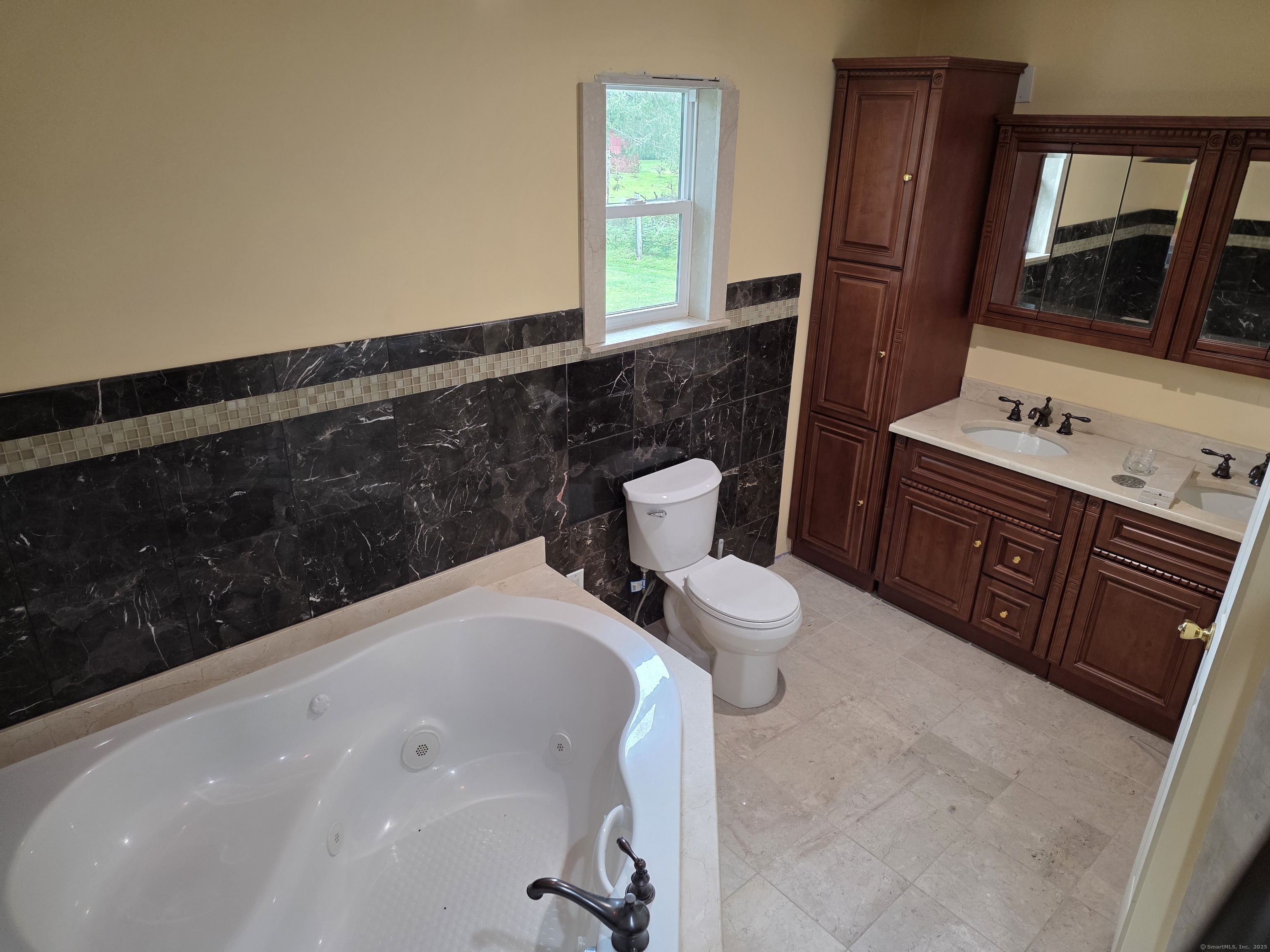 913 Pleasant Valley Road South Windsor, CT 06074 - Photo 21 of 38