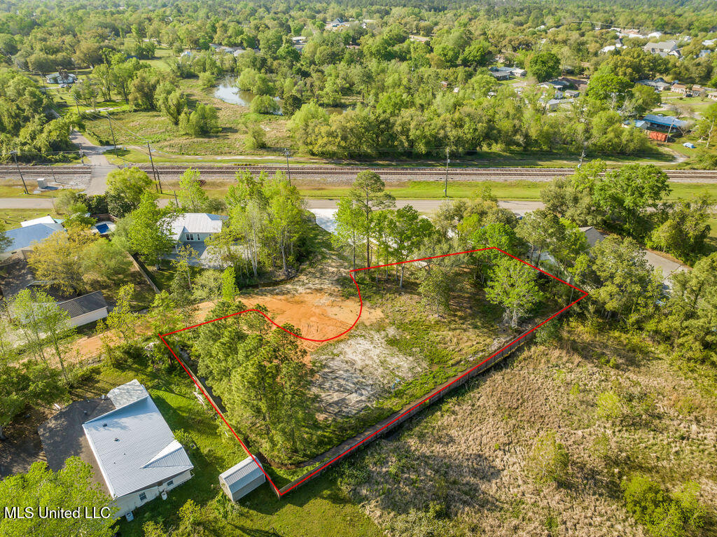 Chantilly Terrace Bay St. Louis, MS 39520 - Photo 8 of 10 KatieLot-8