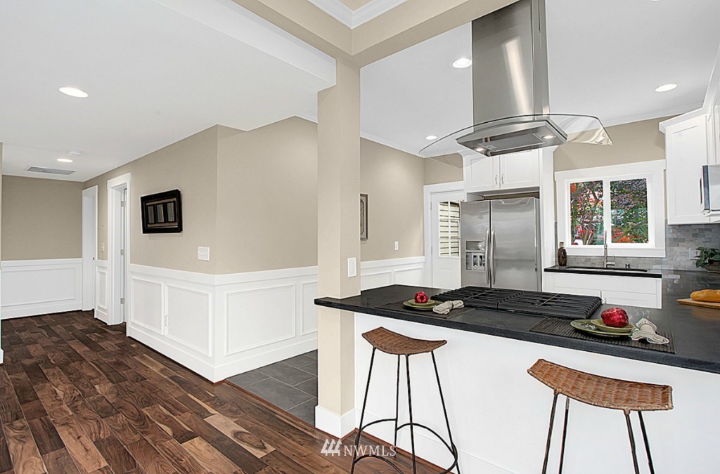 706 North 74th Street Seattle, WA 98103 - Photo 11 of 25 Gallery Image 11