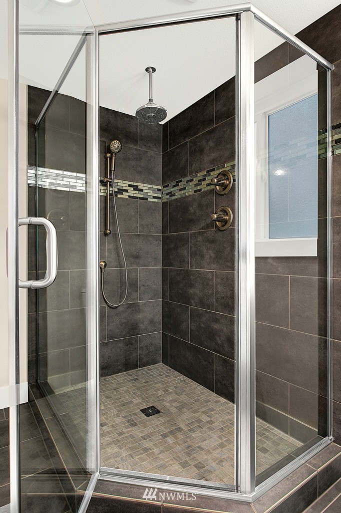 706 North 74th Street Seattle, WA 98103 - Photo 14 of 25 Gallery Image 14