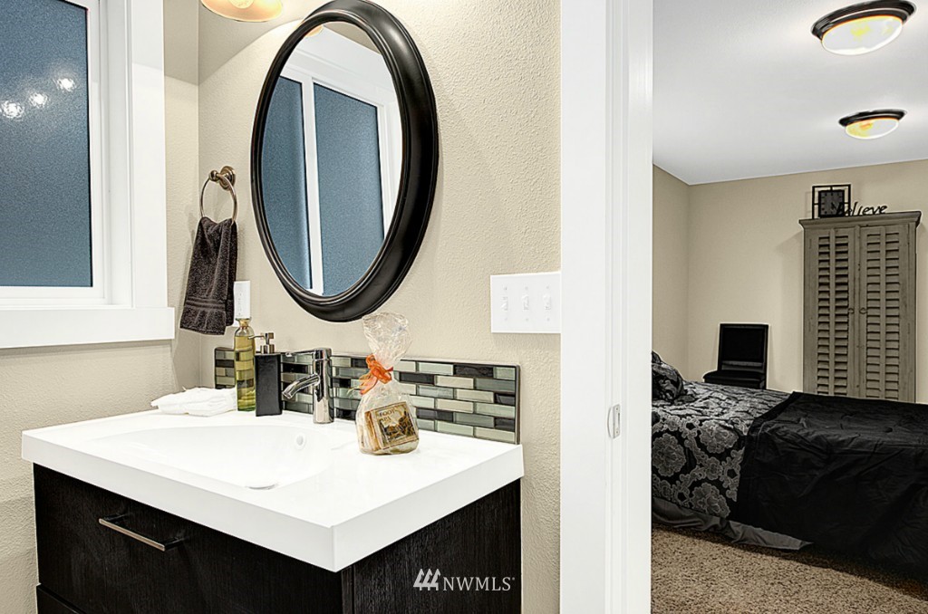 706 North 74th Street Seattle, WA 98103 - Photo 15 of 25 Gallery Image 15