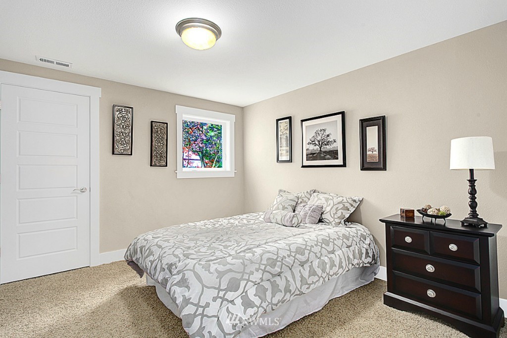 706 North 74th Street Seattle, WA 98103 - Photo 16 of 25 Gallery Image 16