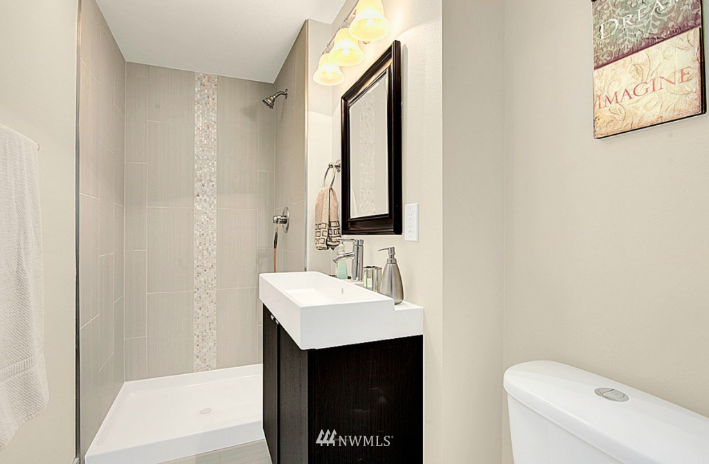 706 North 74th Street Seattle, WA 98103 - Photo 17 of 25 Gallery Image 17