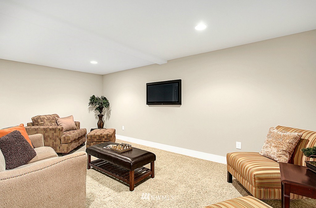 706 North 74th Street Seattle, WA 98103 - Photo 19 of 25 Gallery Image 19
