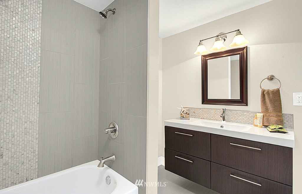 706 North 74th Street Seattle, WA 98103 - Photo 22 of 25 Gallery Image 22
