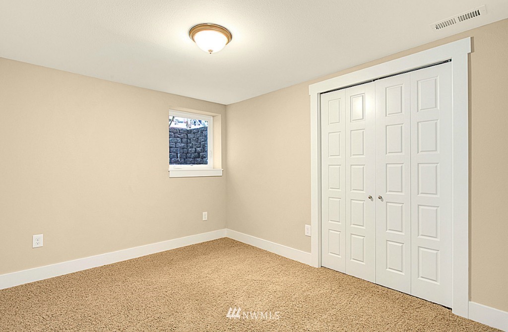 706 North 74th Street Seattle, WA 98103 - Photo 23 of 25 Gallery Image 23