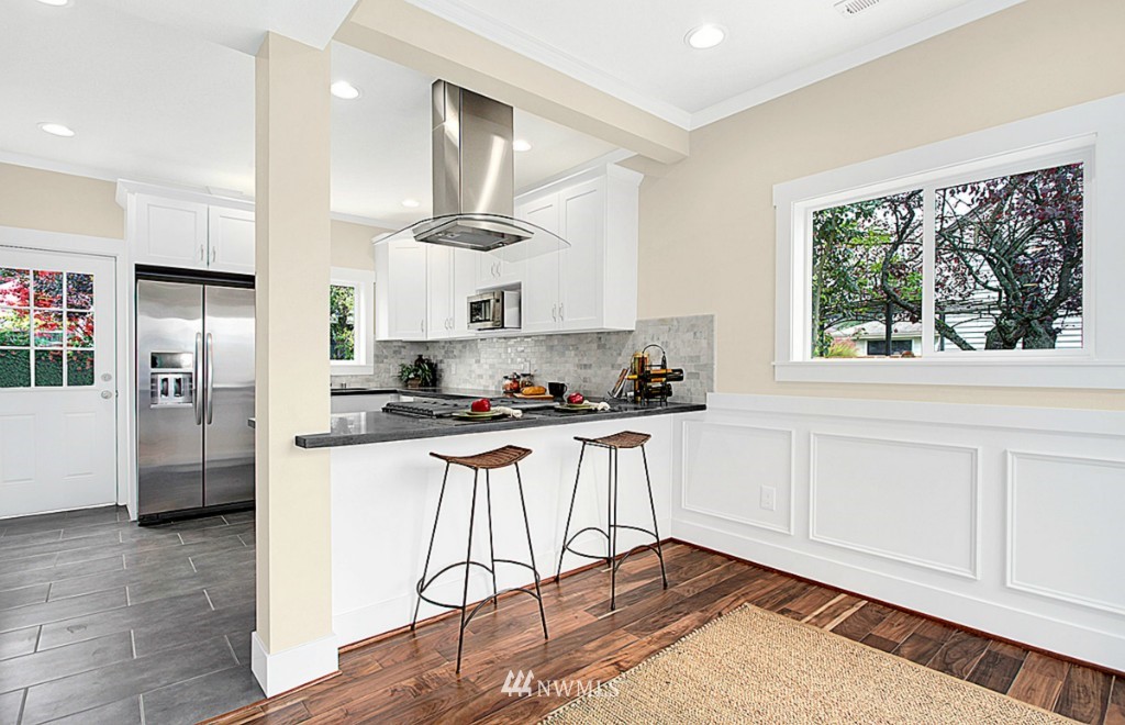 706 North 74th Street Seattle, WA 98103 - Photo 6 of 25 Gallery Image 6
