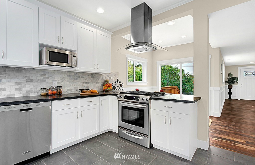 706 North 74th Street Seattle, WA 98103 - Photo 9 of 25 Gallery Image 9