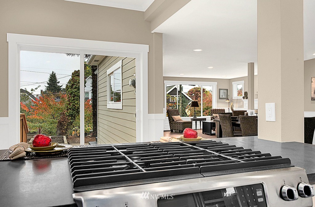 706 North 74th Street Seattle, WA 98103 - Photo 10 of 25 Gallery Image 10