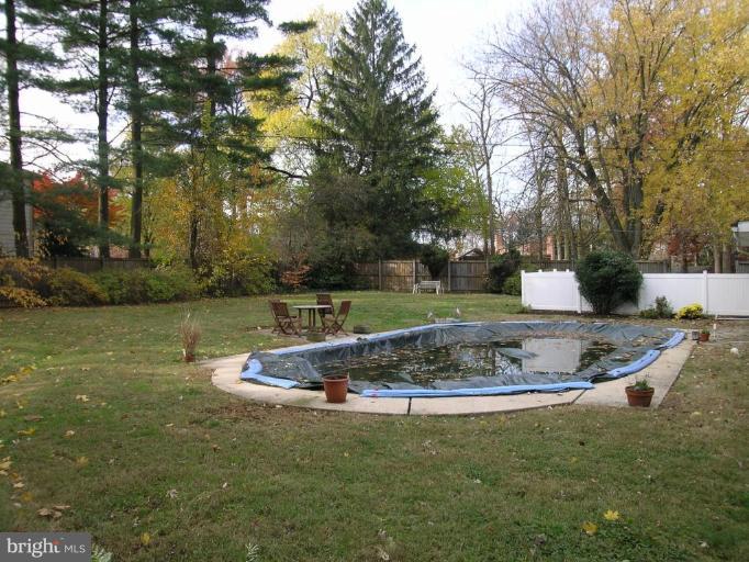 9217 Frederick Road Ellicott City, MD 21042 - Photo 16 of 22 a view of a yard with a fountain