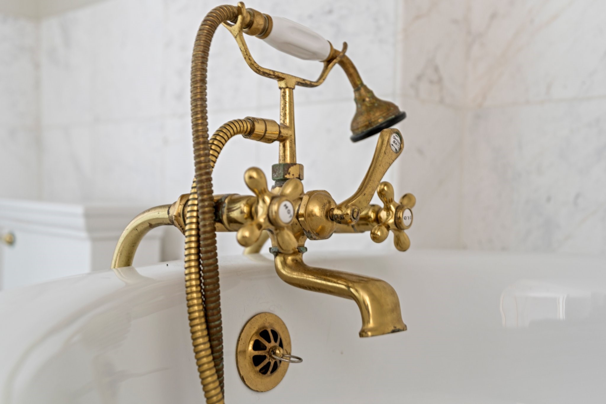 1700 Main Street, Unit 7B Houston, TX 77002 - Photo 38 of 50 a picture of a bathroom with a sink