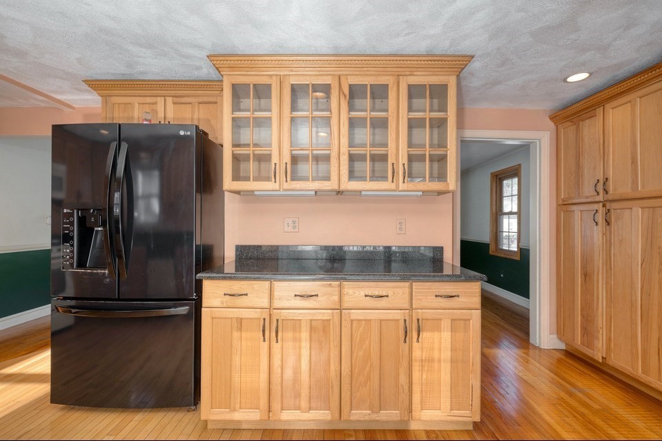 37 Alice Avenue Walpole, MA 02081 - Photo 7 of 25