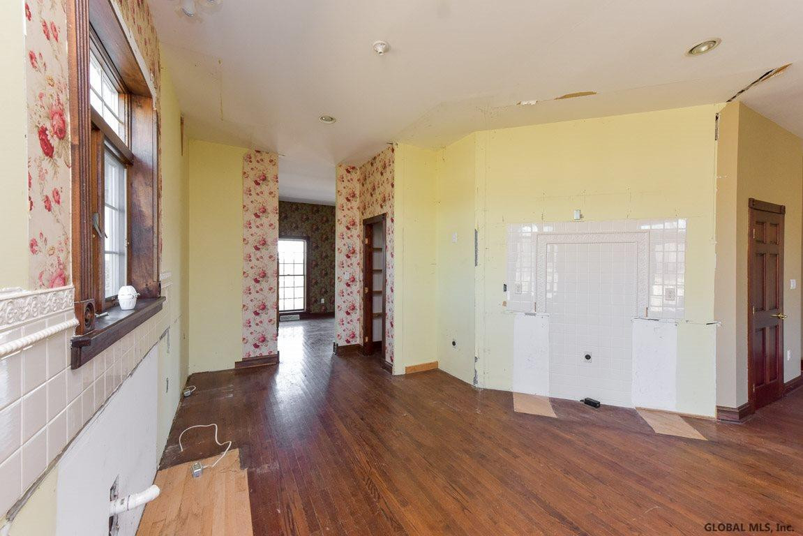 16 Staniak Road Halfmoon, NY 12118 - Photo 8 of 16 Photo 10