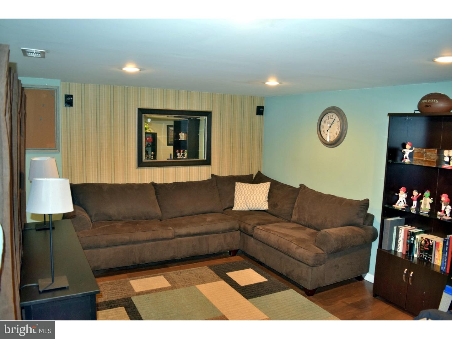 12600 Chilton Road Philadelphia, PA 19154 - Photo 19 of 25 Family Room