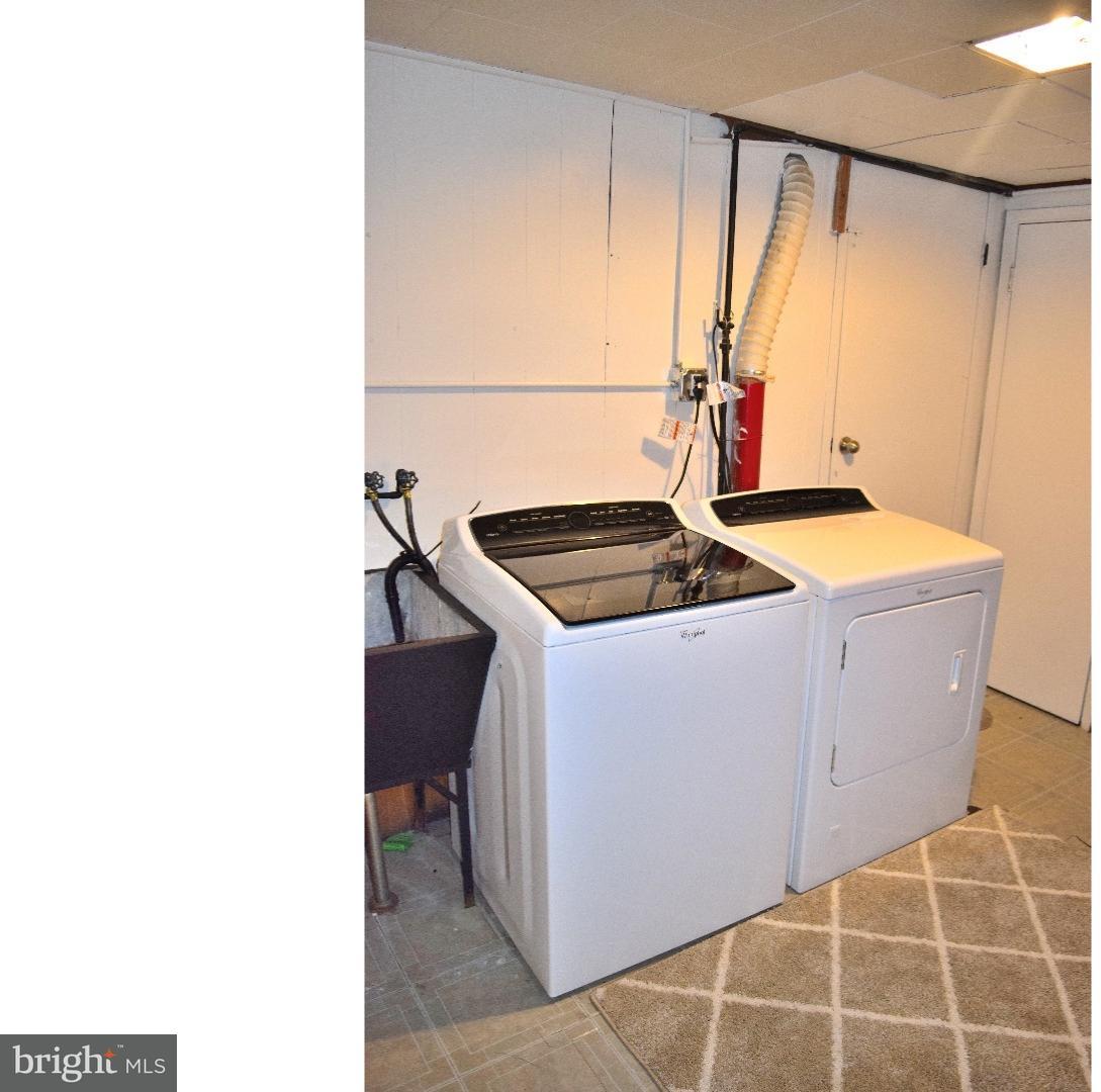 12600 Chilton Road Philadelphia, PA 19154 - Photo 20 of 25 Laundry Room