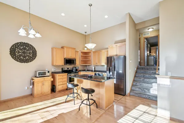 $340,000 | 3114 Frontier Drive, Woodbury, MN 55129