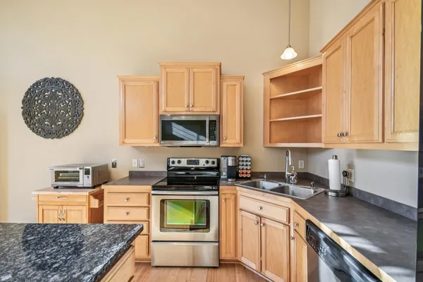 $340,000 | 3114 Frontier Drive, Woodbury, MN 55129