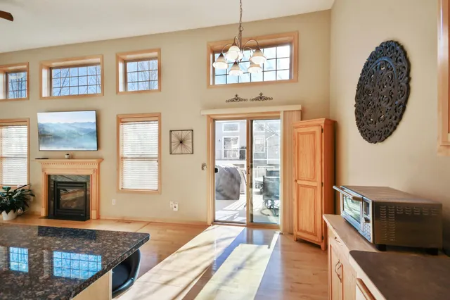 $340,000 | 3114 Frontier Drive, Woodbury, MN 55129