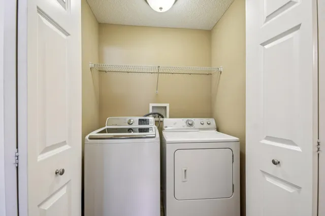 $340,000 | 3114 Frontier Drive, Woodbury, MN 55129