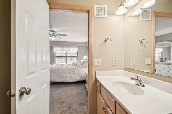 $340,000 | 3114 Frontier Drive, Woodbury, MN 55129