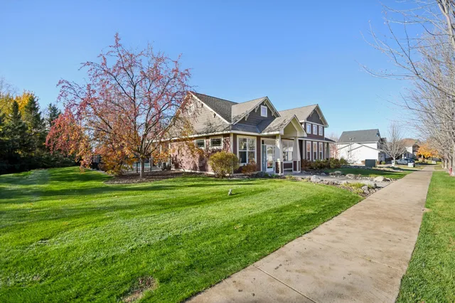 $340,000 | 3114 Frontier Drive, Woodbury, MN 55129