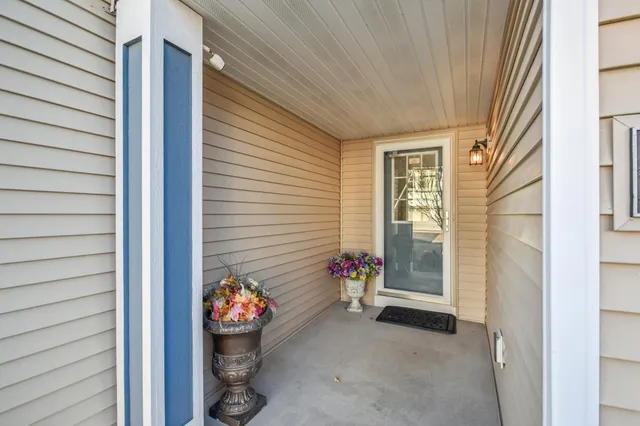 $340,000 | 3114 Frontier Drive, Woodbury, MN 55129