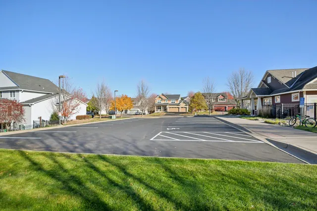 $340,000 | 3114 Frontier Drive, Woodbury, MN 55129