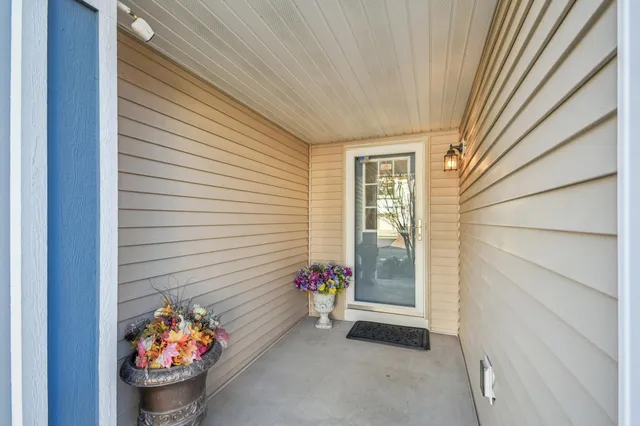 $340,000 | 3114 Frontier Drive, Woodbury, MN 55129