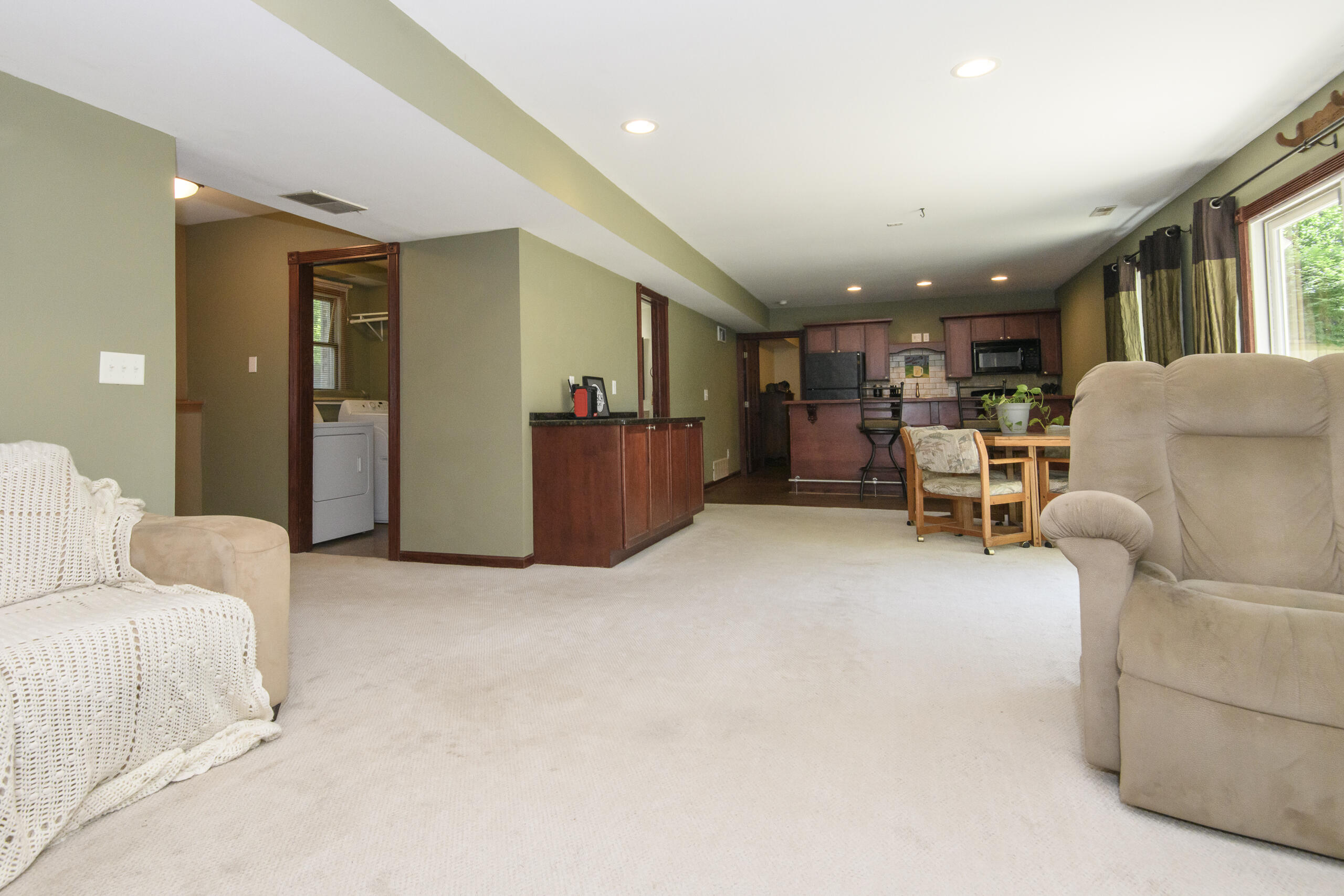 705 Fox Knoll Drive Rochester, WI 53185 - Photo 32 of 52 705 Fox Knoll-41