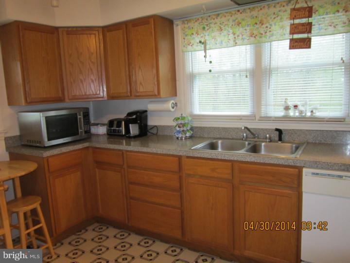 1551 Monroeville Road Monroeville, NJ 08343 - Photo 11 of 11 Kitchen